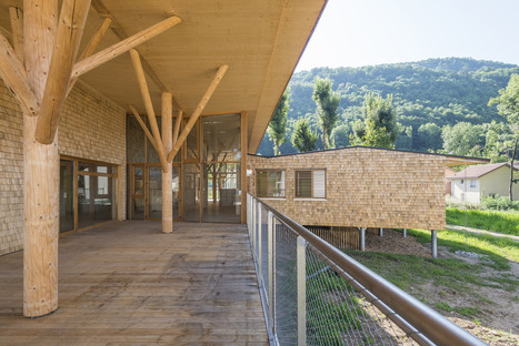R2k Architectes: Relais d'Assistance Maternelle in Tencin, Frankreich
