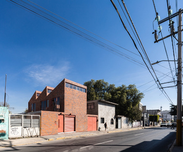 DOSA STUDIO: Casa Palmas in Texcoco, Mexiko
