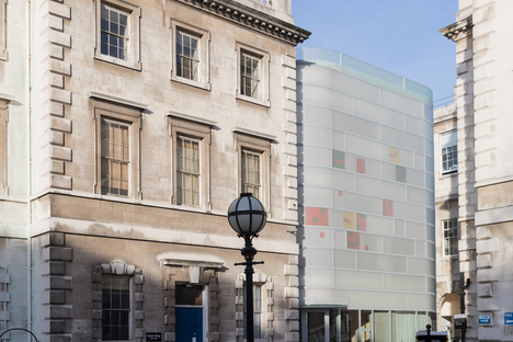Steven Holl + jmarchitects: Maggie's Centre Barts London
