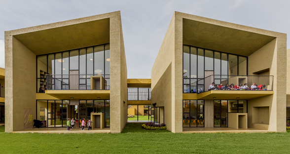 Taller de Arquitectura de Bogotá: Kindergarten San José in Cajicá
