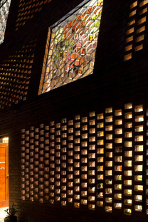 H&P Architects: Brick Cave in Hanoi

