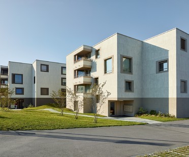 2b architectes: Seniorenwohnungen in Sugiez, Schweiz
