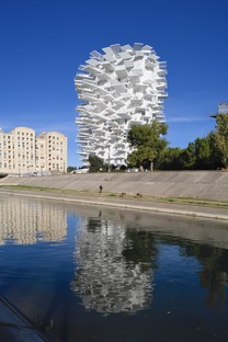 Der Arbre Blanc von Sou Fujimoto, Nicolas Laisné und Oxo Architects hat in Montpellier Wurzeln geschlagen
