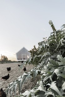 Das Haus im Garten von LDA.iMdA: nachhaltiges zeitgenössisches Landleben
