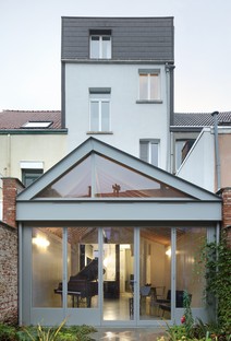 Bovenbouw: Renovierung eines Hauses in der Lovelingstraat, Antwerpen
