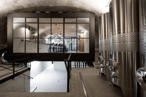 Gut Wagram: Das Wiener Büro Destilat für die Weinmanufaktur Clemens Strobl
