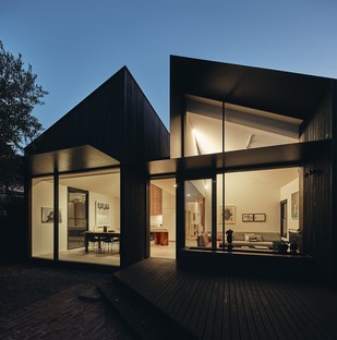 Split House von FMD Architects: zwei Identitäten für ein Haus
