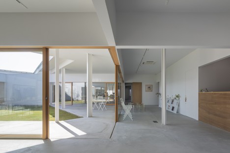 Tato Architects: Haus mit Büro in Hofu
