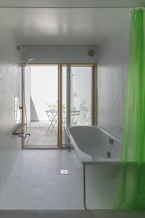Tato Architects: Haus mit Büro in Hofu
