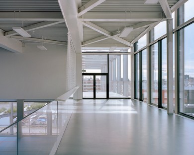 Xaveer De Geyter Architects: 195 Melopee School in Gent
