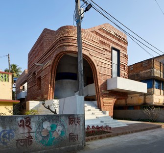 Abin Design Studio: Gallery house in Bansberia, West Bengal, Indien
