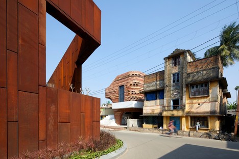 Abin Design Studio: Gallery house in Bansberia, West Bengal, Indien
