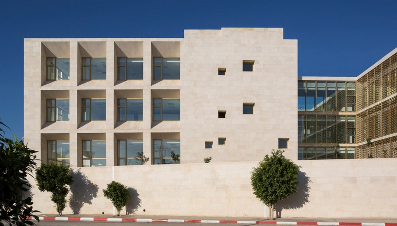 AAU ANASTAS: Gerichtsgebäude Tulkarm Palästina

