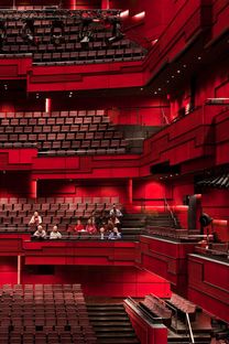 Larsen und Eliasson: Auditorium in Reykjavik
