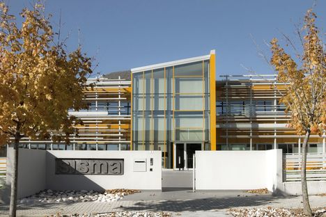 ViTre Studio: Neuer Firmensitz von Sisma in Piovene Rocchette
