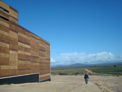 GH + A (Guillermo Hevia Architects): Ölmühle in Chile
