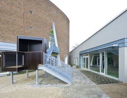 Bolles + Wilson: Konversion einer Kirche in Kindergarten in Münster 