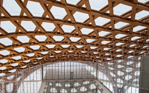 Auf der Entdeckung der Architekturen des Pritzker-Preisträgers Shigeru Ban
