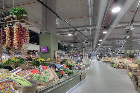 Verkleidungen für einen neuen Supermarkt. UNICOOP Firenze von Paolo Lucchetta.
