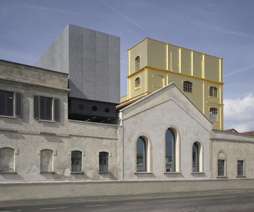 Aus der Renovierung einer Destillerie entsteht die Fondazione Prada in Mailand von OMA Rem Koolhaas

