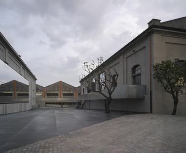 Aus der Renovierung einer Destillerie entsteht die Fondazione Prada in Mailand von OMA Rem Koolhaas

