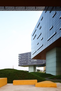 Die Fassade von Steven Holl's Horizontal Skyscraper in Shenzhen, China


