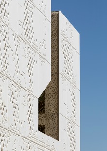 Fassade mit GRC-Betonplatten für den Justizpalast von Mecanoo in Cordoba


