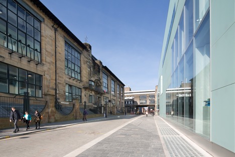 Glasgow School von Steven Holl und die vertikalen Lichtkanäle
