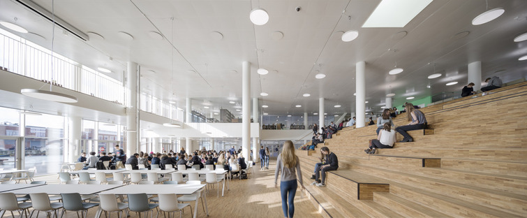 The International School Kopenhagen mit Solarfassade von C.F. Møller Architects
