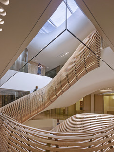 Die neue Fassade aus Formglas der Gores Group HQ in Kalifornien von Belzberg Architects
