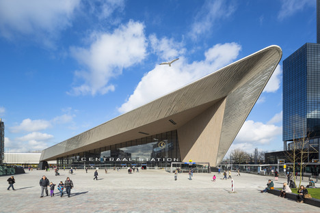 Glas, Aluminium, Zement und Holz für den Rotterdamer Hauptbahnhof
