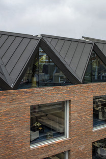 Mansarddach für die Ansdell-Büros von Seilern Architects
