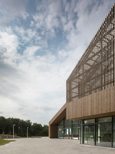 Eine Schule aus Holz von CF Møller
