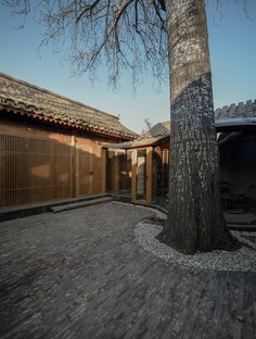 Restauriertes Haus aus Holz, Ziegelstein und laminiertem Bambus in Peking
