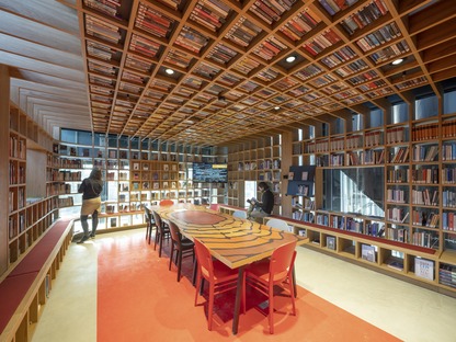 Die Innenräume der Bibliothek locHal von Mecanoo
