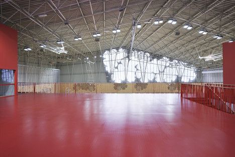 Gitterkonstruktion für das Sportzentrum in Podčetrtek von Enota
