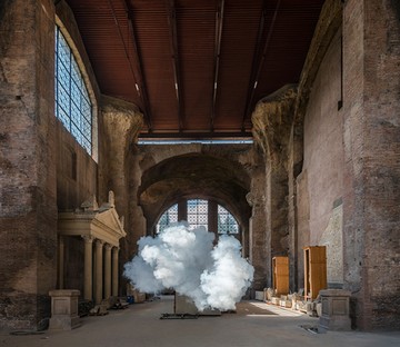 Nimbus: Berndnaut Smildes Indoor-Wolken
