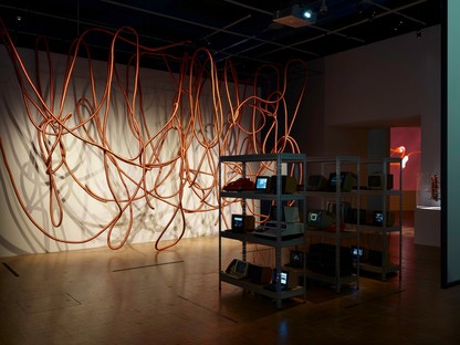 Im Netzwerk oder in der Falle? Die Künstler antworten im Centre Pompidou 
