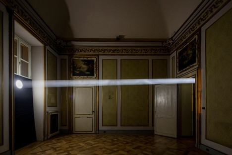 Emilio Ferro präsentiert Quantum, Kunst aus Licht
